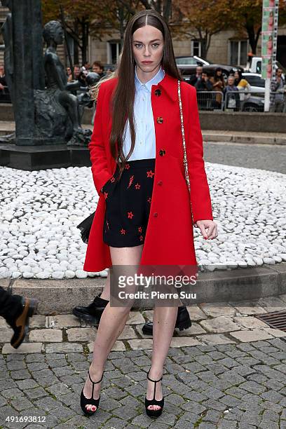 Hailey Gates arrives at the Miu Miu show as part of the Paris Fashion Week Womenswear Spring/Summer 2016 on October 7, 2015 in Paris, France.
