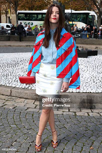 Anya Taylor-Joy arrives at the Miu Miu show as part of the Paris Fashion Week Womenswear Spring/Summer 2016 on October 7, 2015 in Paris, France.