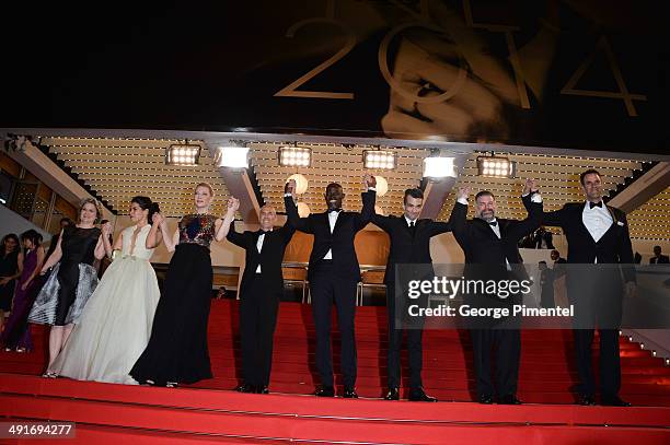 Bonnie Arnold, America Ferrera, Cate Blanchett, CEO of DreamWorks Animation Jeffrey Katzenberg, Djimon Hounsou, Jay Baruchel, and Director Dean...