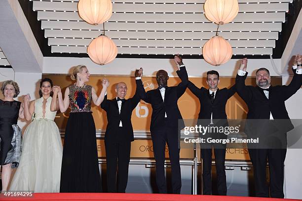 Bonnie Arnold, America Ferrera, Cate Blanchett, CEO of DreamWorks Animation Jeffrey Katzenberg, Djimon Hounsou, Jay Baruchel, and Director Dean...