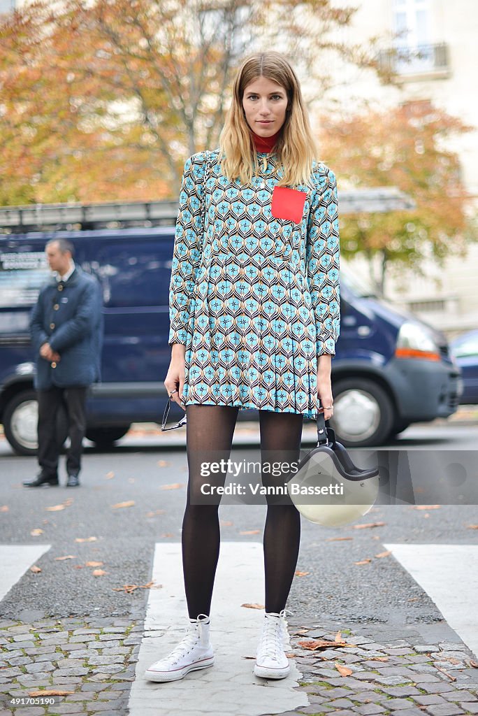 Street Style - Paris Fashion Week - Womenswear Spring/Summer 2016 : Day Nine