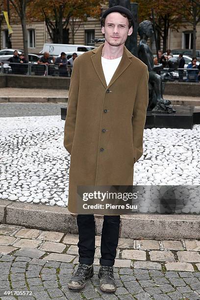 Anton Yelchin arrives at the Miu Miu show as part of the Paris Fashion Week Womenswear Spring/Summer 2016 on October 7, 2015 in Paris, France.