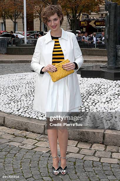 Louise Bourgoin arrives at the Miu Miu show as part of the Paris Fashion Week Womenswear Spring/Summer 2016 on October 7, 2015 in Paris, France.