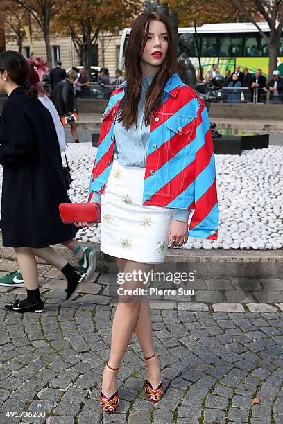 Anya Taylor-Joy arrives at the Miu Miu show as part of the Paris Fashion Week Womenswear Spring/Summer 2016 on October 7, 2015 in Paris, France.