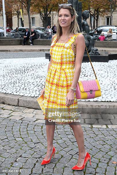 Helena Bordon arrives at the Miu Miu show as part of the Paris Fashion Week Womenswear Spring/Summer 2016 on October 7, 2015 in Paris, France.