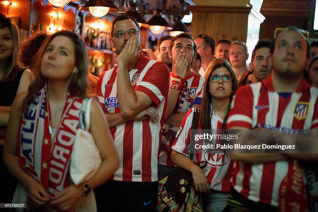 Club Atletico De Madrid Fans React To Their La Liga Match Against FC Barcelona