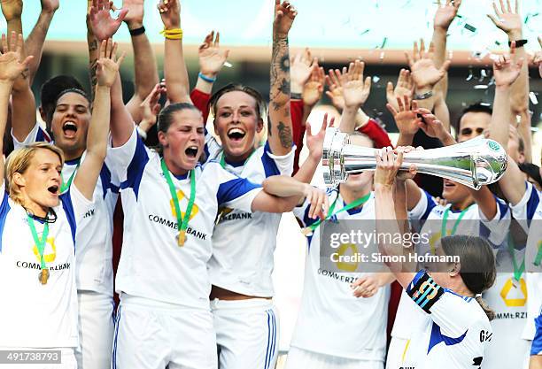 Team mates of Frankfurt celebrate winning after the Women's DFB Cup Final between SGS Essen and 1. FFC Frankfurt at RheinEnergieStadion on May 17,...