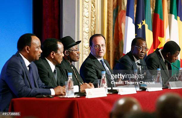 Niger's president Mahamadou Issoufou, Cameroon's president Paul Biya, Nigeria's president Goodluck Jonathan, French president Francois Hollande,...