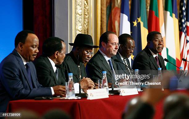 Niger's president Mahamadou Issoufou, Cameroon's president Paul Biya, Nigeria's president Goodluck Jonathan, French president Francois Hollande,...