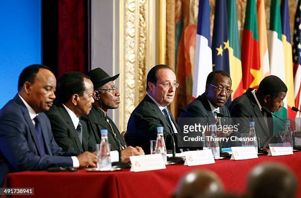 Niger's president Mahamadou Issoufou, Cameroon's president Paul Biya, Nigeria's president Goodluck Jonathan, French president Francois Hollande,...