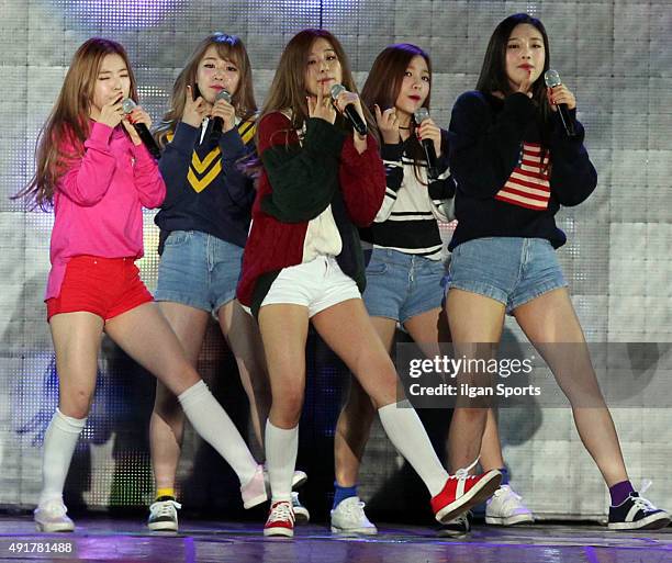 Red Velvet perform onstage during the 2015 Gangnam Hanryu Festival at Yeongdong-daero on October 4, 2015 in Seoul, South Korea.