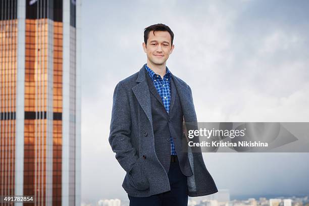 Actor Joseph Gordon-Levitt attends a photocall for "The Walk: Rever Plus Haut" at Impire Business High-Rise on October 8, 2015 in Moscow, Russia.