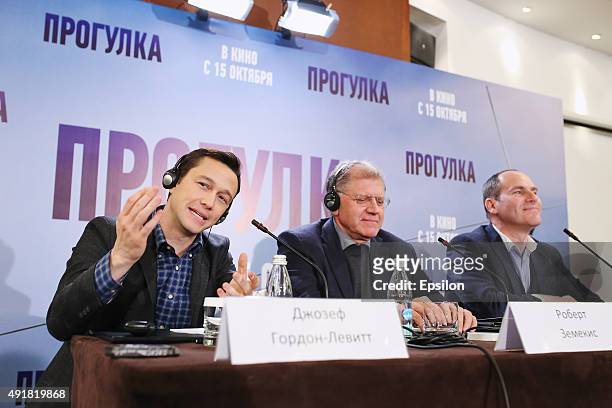 Actor Joseph Gordon-Levitt, director Robert Zemeckis and Mikhail Shats speak during a press conference for "The Walk: Rever Plus Haut" at Impire...