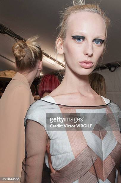 Model backstage during the Vionnet Ready to Wear show as part of the Paris Fashion Week Womenswear Spring/Summer 2016 on September 30, 2015 in Paris,...