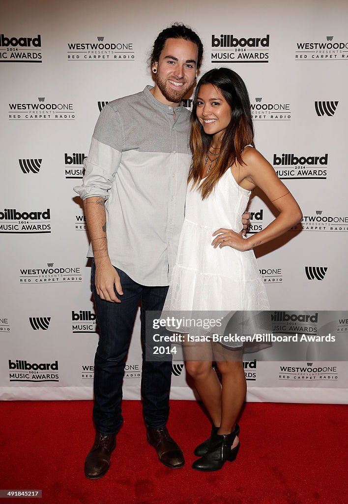 Carissa Rae Musicians Michael Alvarado and Carissa Rae Alvarado of Us The Duo ...