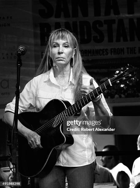 Pop and country singer/songwriter Juice Newton performs in a concert in Santa Fe, New Mexico.