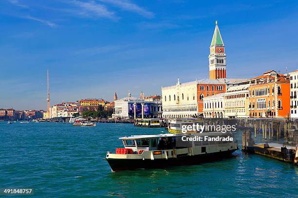 vaporeto de  veneza - vaporeto venice - veneza stock pictures, royalty-free photos & images