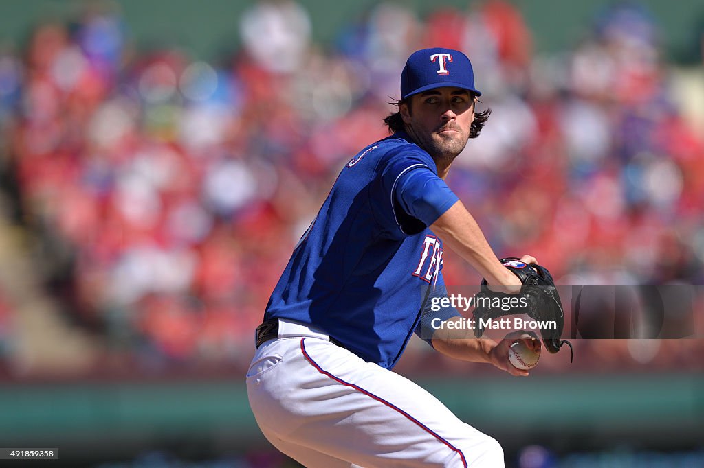 Los Angeles Angels of Anaheim v Texas Rangers