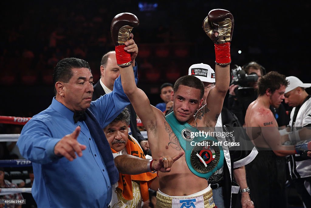 Oscar Valdez v Noel Echevarria