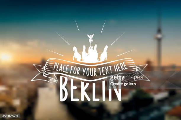 vintage berlin vektor-label auf verschwommene sonnenuntergang skyline - berlin fernsehturm stock-grafiken, -clipart, -cartoons und -symbole