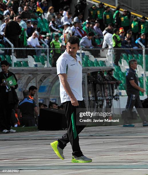 Julio César Baldivieso, coach of Bolivia looks on during a match between Bolivia and Uruguay as part of FIFA 2018 World Cup Qualifier at Hernando...