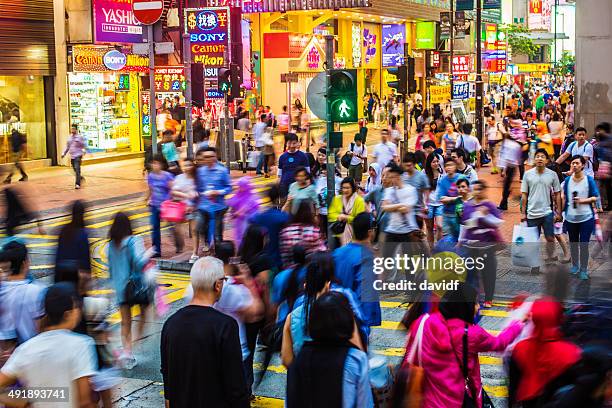 hong kong crossing crowds - causeway bay stock pictures, royalty-free photos & images