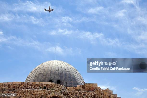 high section of umayyad palace at amman citadel, jordan - geodetisk kupol bildbanksfoton och bilder