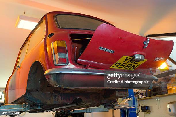 mini cooper innocenti - mini split stock pictures, royalty-free photos & images