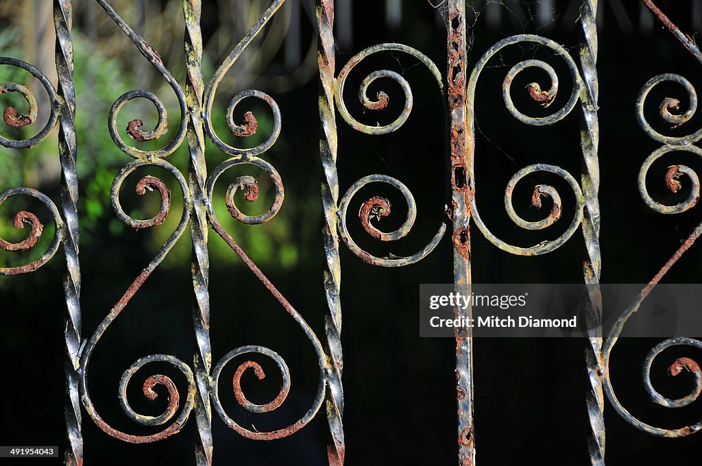 Iron gate design