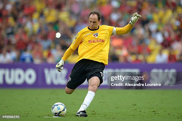 Rogerio Ceni of Sao Paulo in action during a match between Flamengo and Sao Paulo as part of Brasileirao Series A 2014 at Maracana on May 18, 2014 in...