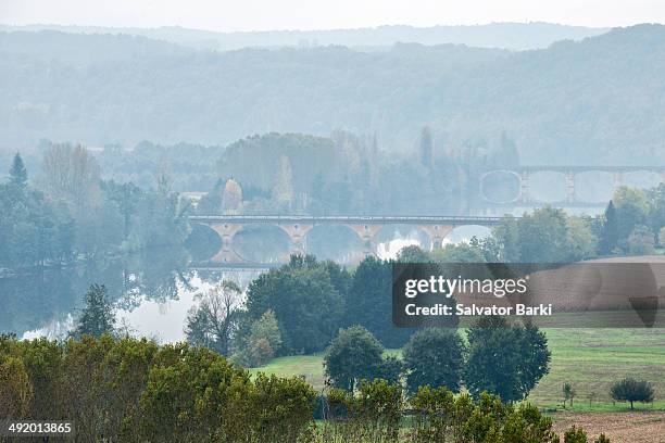 cingle de tremolat - dordogne river stock pictures, royalty-free photos & images