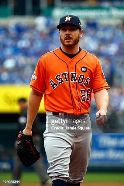 Scott Kazmir of the Houston Astros walks back to the dugout after closing out the first inning against the Kansas City Royals during game two of the...