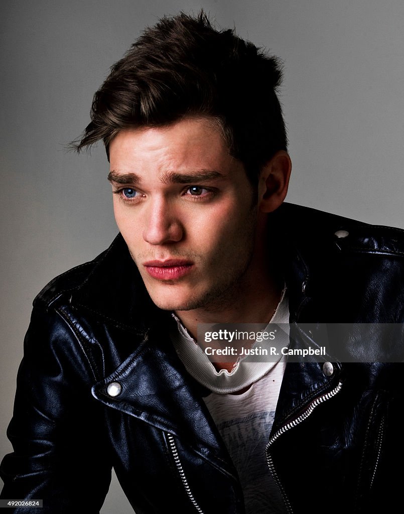 Dominic Sherwood, Just Jared, December 5, 2013