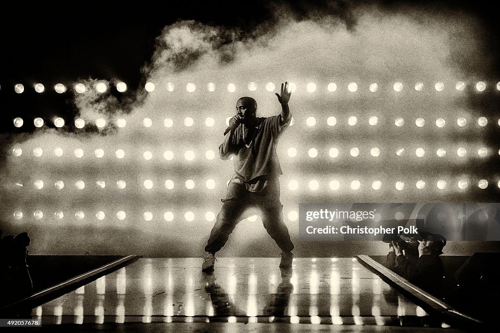 2015 iHeartRadio Music Festival - Night 1 - Show