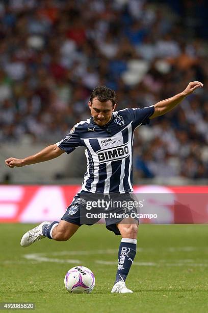 Luis Perez of Monterrey kicks the ball during the 2nd round match between Monterrey and Puebla as part of the Apertura 2015 Liga MX at BBVA Bancomer...