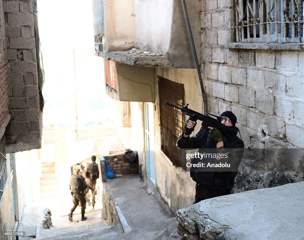 Anti-terror operation in Diyarbakir