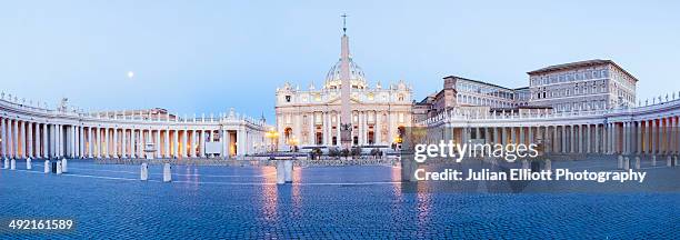st peter's basilica in the vatican city. - basílica-de-são-pedro imagens e fotografias de stock