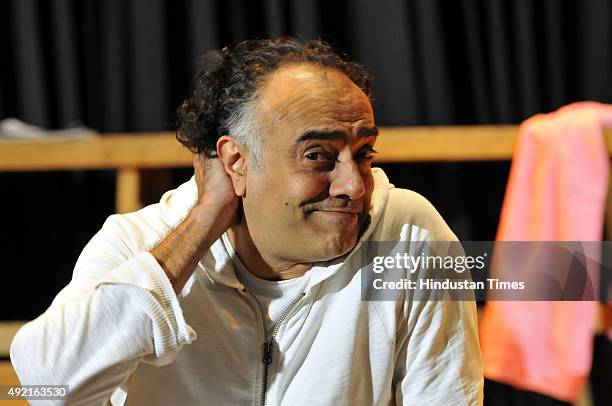 Rajit 14 Bollywood Actor Rajit Kapur Performs In Gurgaon Stock Photos, High ...