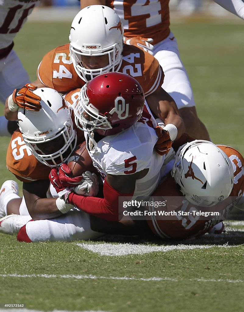 Texas Cornerbacks Texas cornerbacks Antwuan Davis John Bonney and linebacker Peter ...