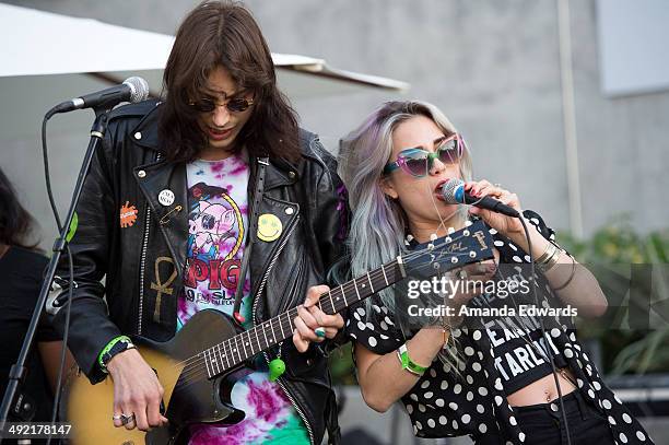 Guitarist Zach James and singer Alexandra Starlight of Alexandra & The Starlight Band perform onstage as part of the Venice Art Walk and Auctions at...