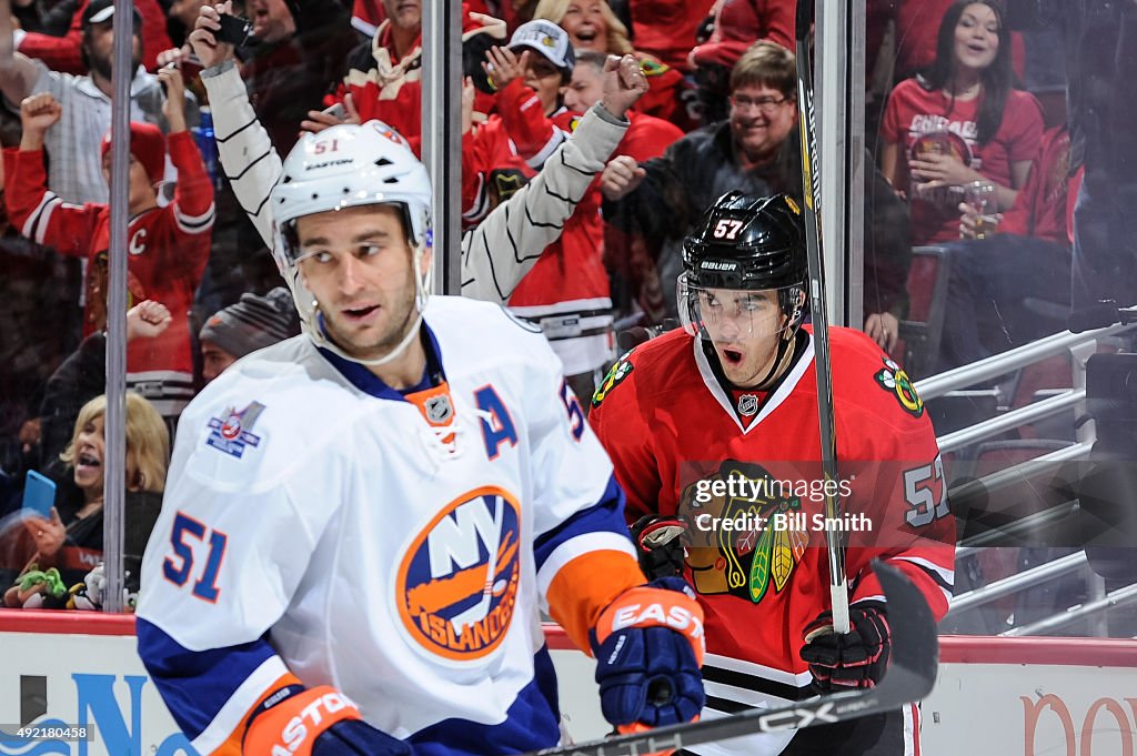 New York Islanders v Chicago Blackhawks