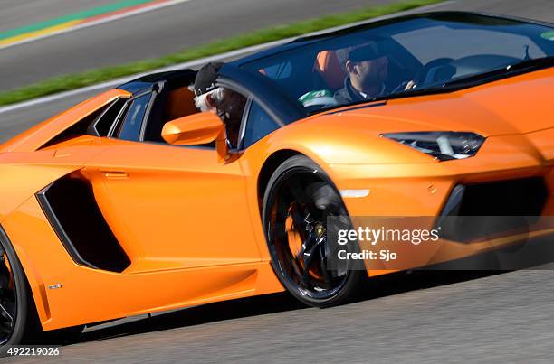 lamborghini aventador lp 700-4 roadster - lamborghini aventador lp700 4 roadster stock pictures, royalty-free photos & images