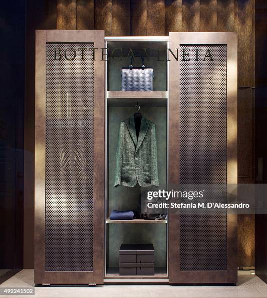 Milan Fashion Window Displays Milan Fashion Window Displays