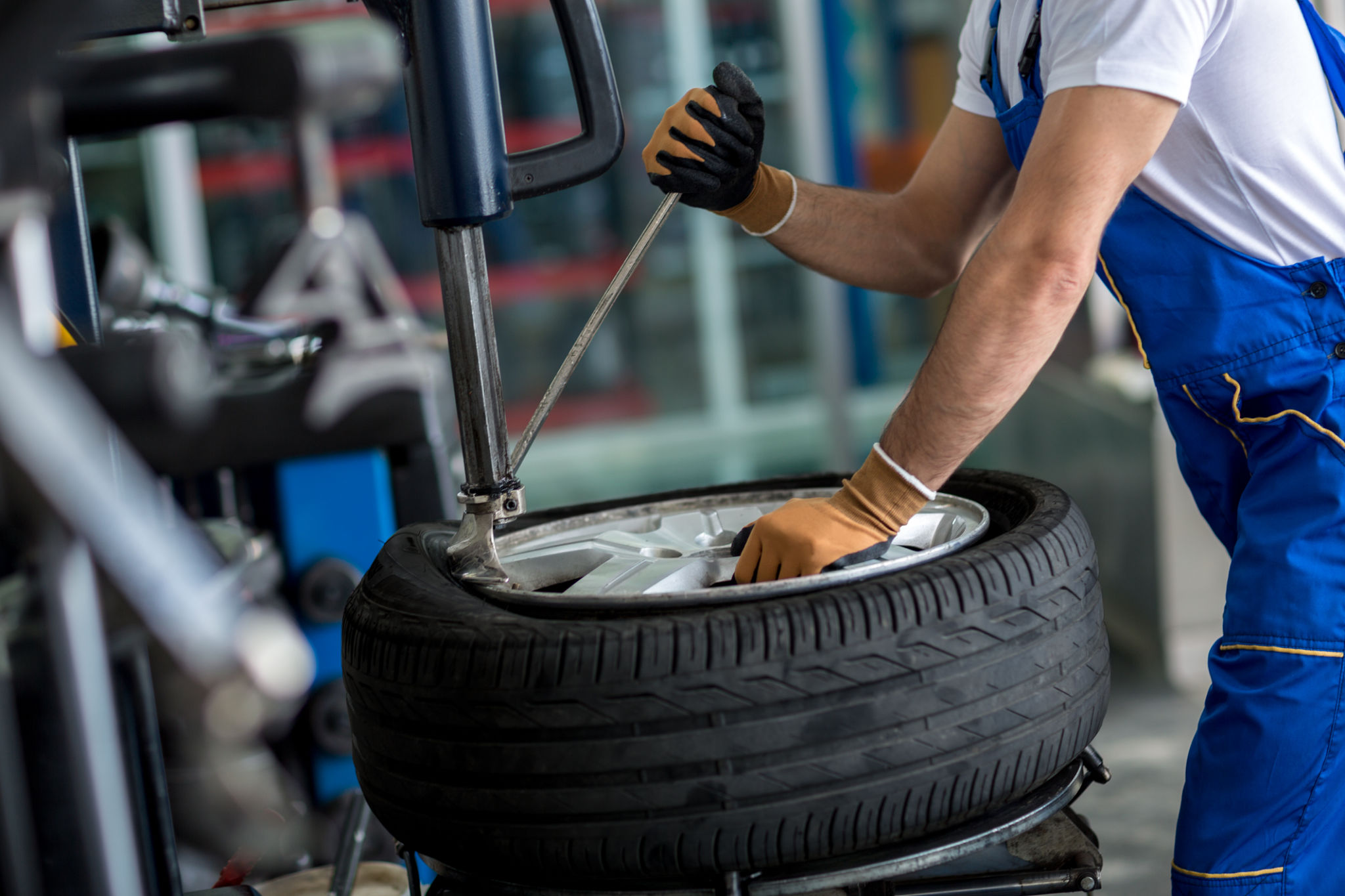 tire changing tools
