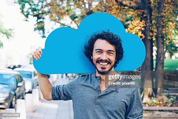 computação em nuvem - cloud services imagens e fotografias de stock