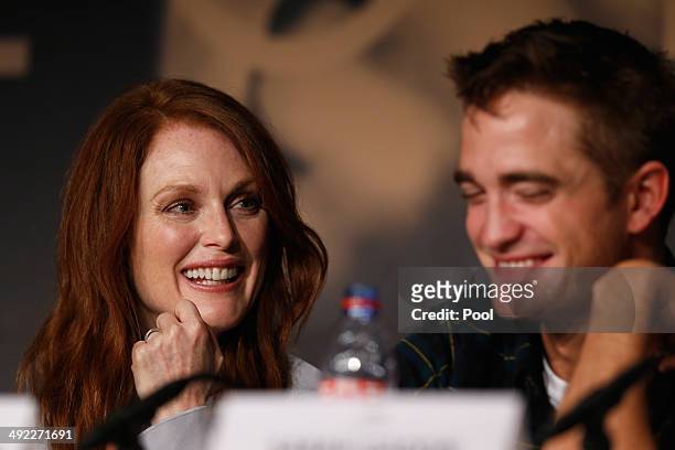 Julianne Moore and Robert Pattinson attend the "Maps To The Stars" press conference during the 67th Annual Cannes Film Festival on May 19, 2014 in...