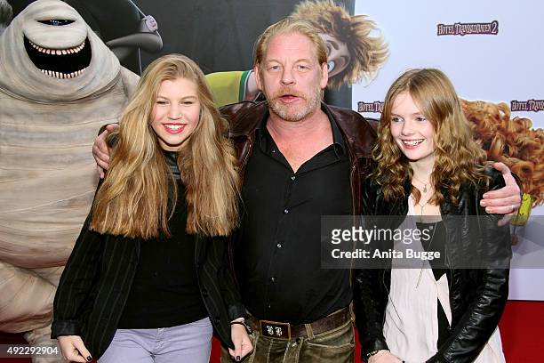 Ben Becker with daughter Lilith Becker and his niece Lulu Becker attend the German premiere for the film 'Hotel Transsilvanien 2' at Zoo Palast on...