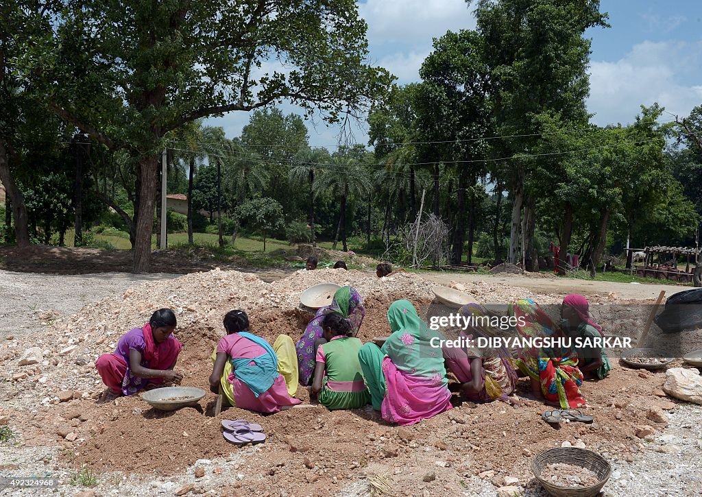INDIA-LABOUR-MINING