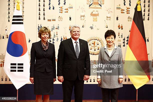 South Korean President Park Geun-Hye German President Joachim Gauck and his partner Danieia Schadt pose for photographers at the presidential house...