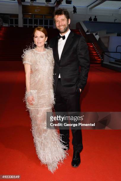 Actress Julianne Moore and husband Bart Freundlich attend the "Maps To The Stars" Premiere at the 67th Annual Cannes Film Festival on May 19, 2014 in...